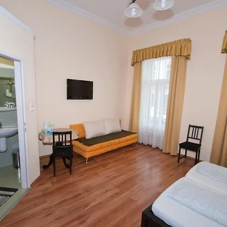K+T Boardinghouse Hotel Vienna Room photo